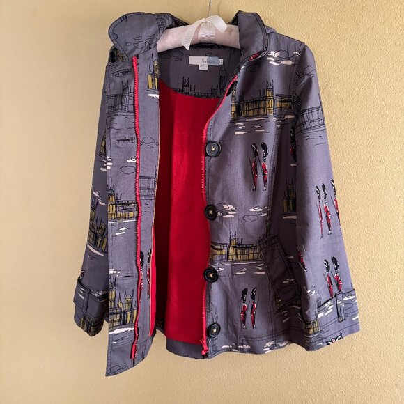 Boden Short Rainy Day Mac - Picture 6 of 13